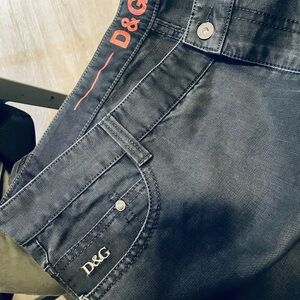 New . Size 42  color black